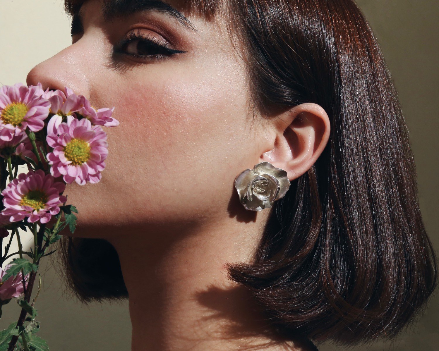 Rose earring thumbnail 2
