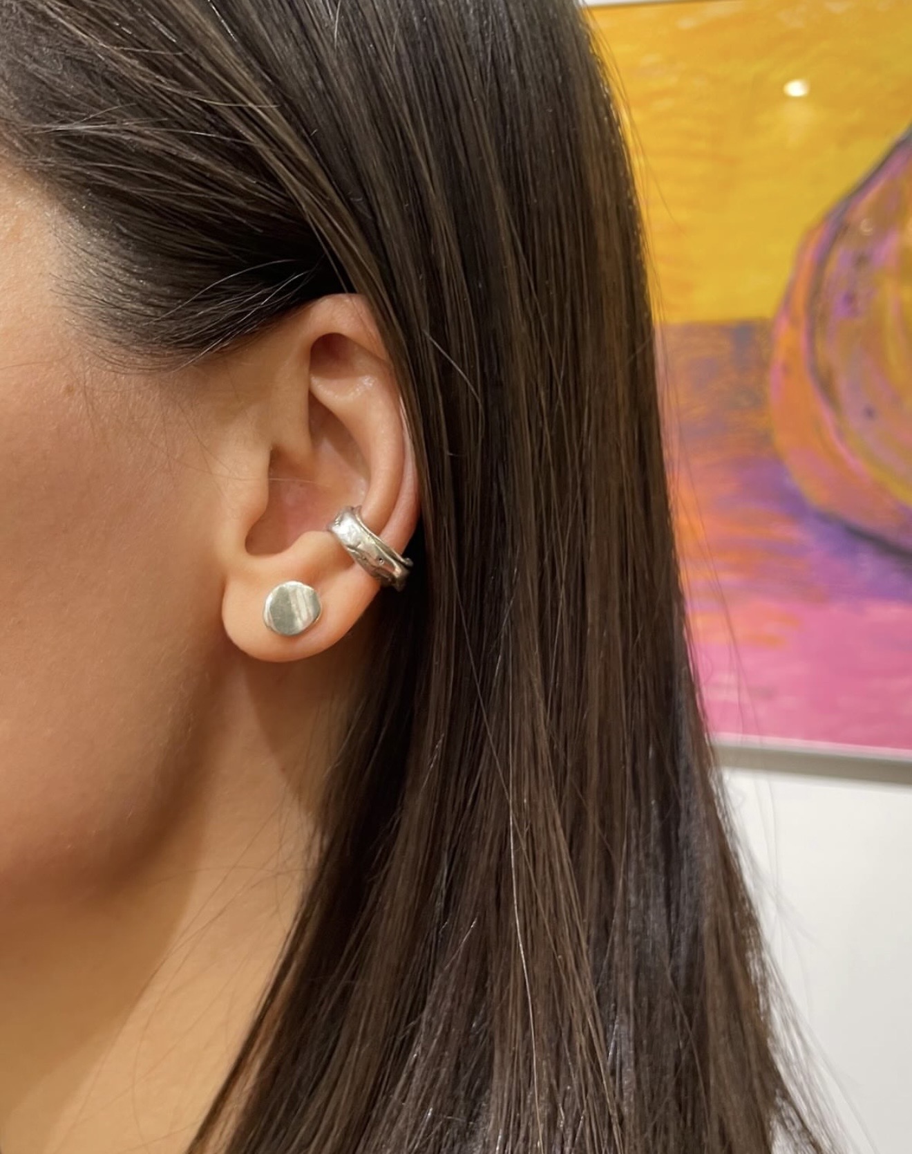 a stud earring thumbnail 2